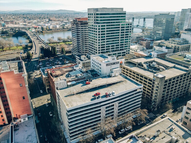 More Photos Of 504-538 SW 4th Ave, Portland Parking Garage For Lease