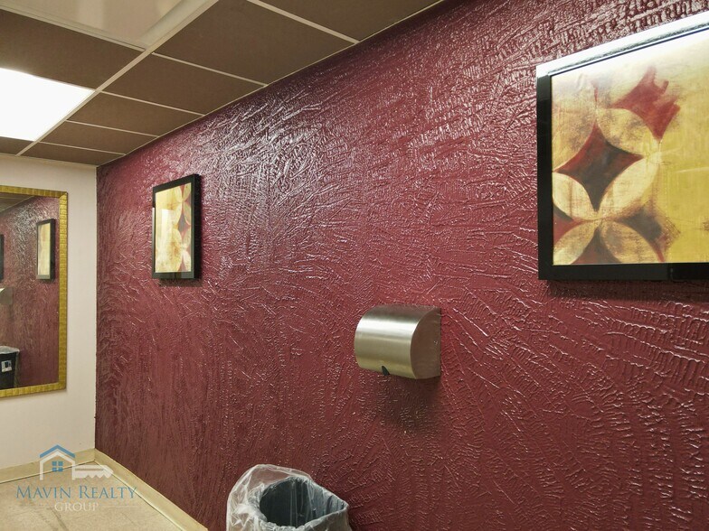 More Photos Of 2035 N Broadway, Baltimore Lodge Meeting Hall For Lease