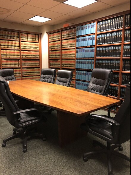 More Photos Of 2530 Wilshire Blvd, Santa Monica Coworking Space