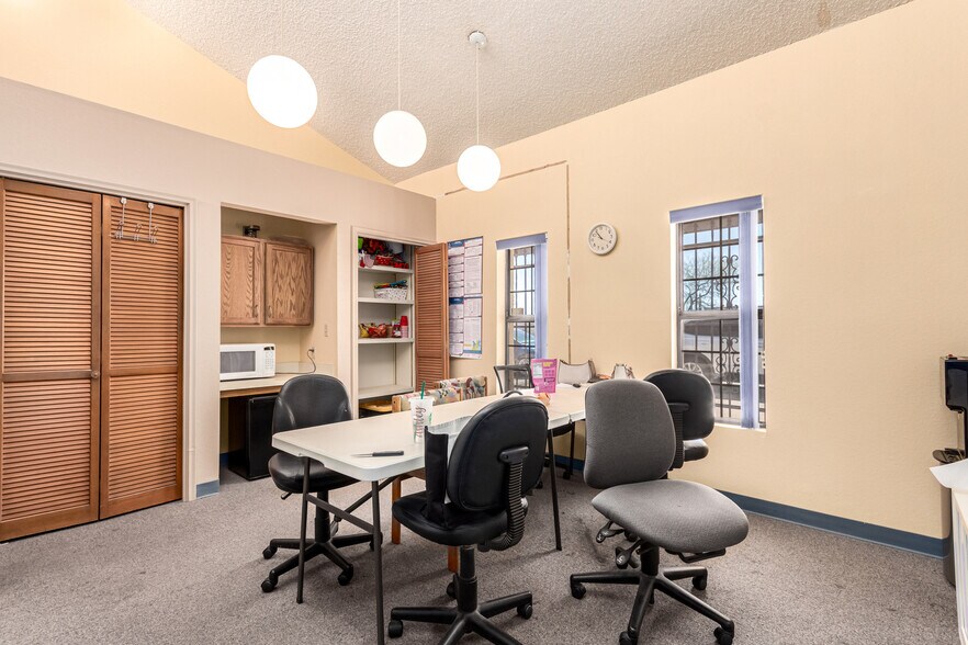 More Photos Of 633-705 E Wilcox Dr, Sierra Vista Medical For Sale