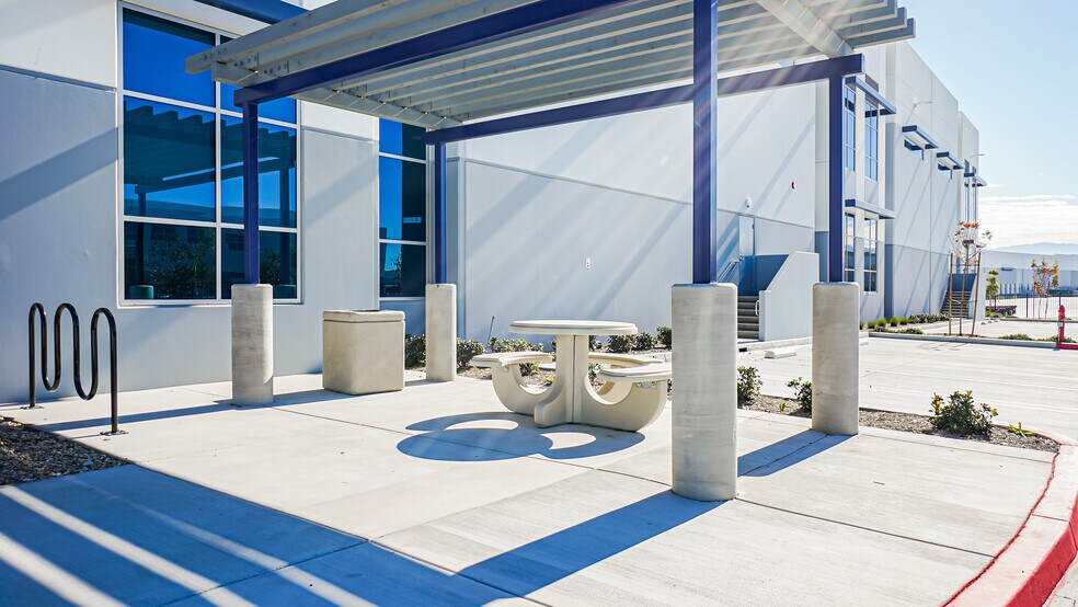 More Photos Of 14935 Limonite Ave, Eastvale Unknown For Lease