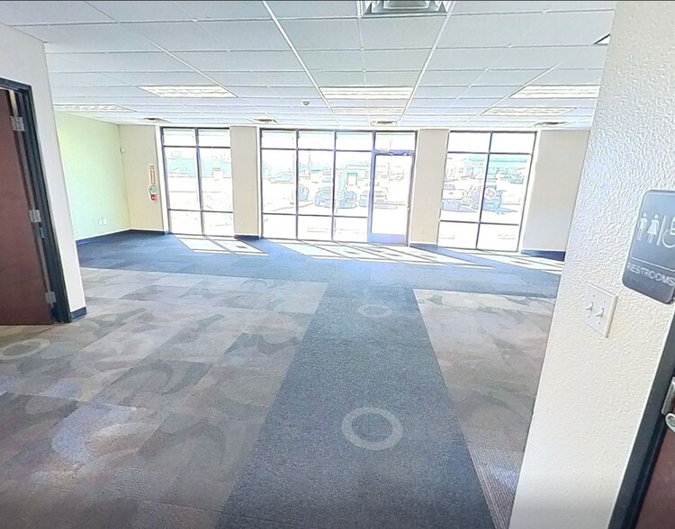 More Photos Of 2308 Pecan St W, Pflugerville Auto Repair For Lease