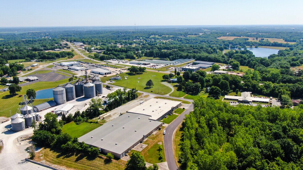 More Photos Of 1615 Radio Hill Rd, Boonville Warehouse For Lease