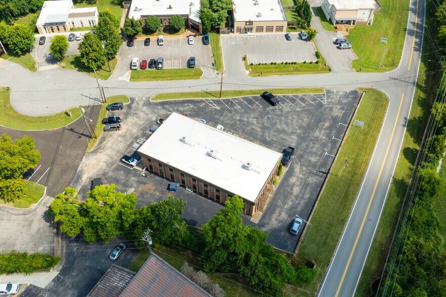 More Photos Of 7113 Peach Ct, Brentwood Medical For Lease
