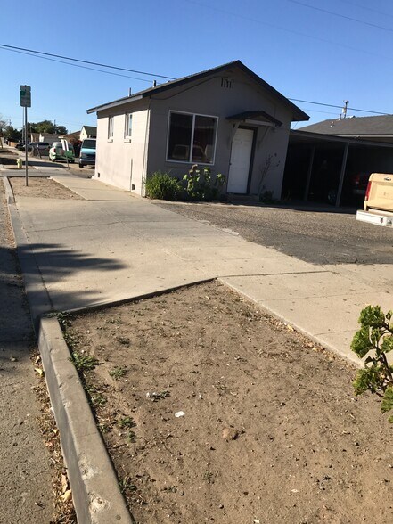 More Photos Of 909 N Broadway, Santa Maria Hotel For Sale
