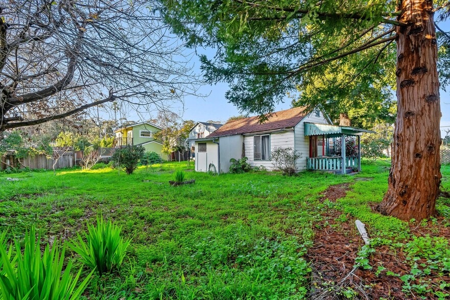 More Photos Of 1430 Merrill St, Santa Cruz Multifamily For Sale