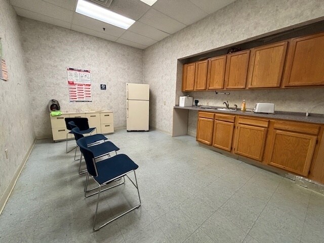 More Photos Of 9870 A Redhill Dr, Blue Ash Flex For Lease