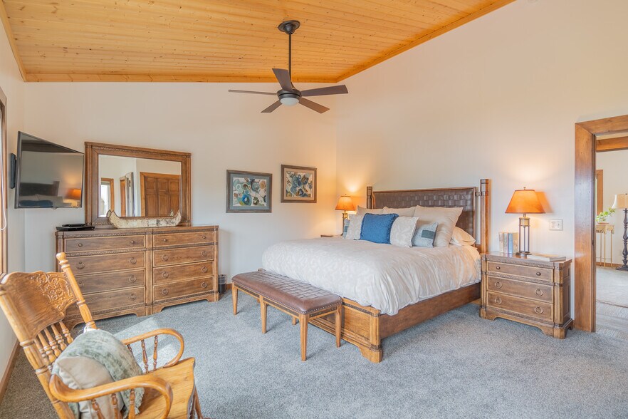 More Photos Of Quartz Lake, Delta Junction Lodge Meeting Hall For Sale