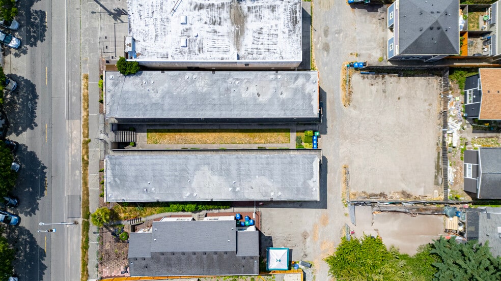 More Photos Of 9037 16th Ave SW, Seattle Apartments For Sale