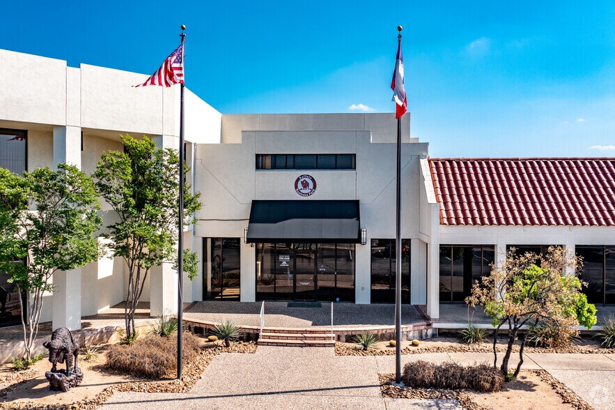 More Photos Of 700 W FM 78, Cibolo Medical For Lease