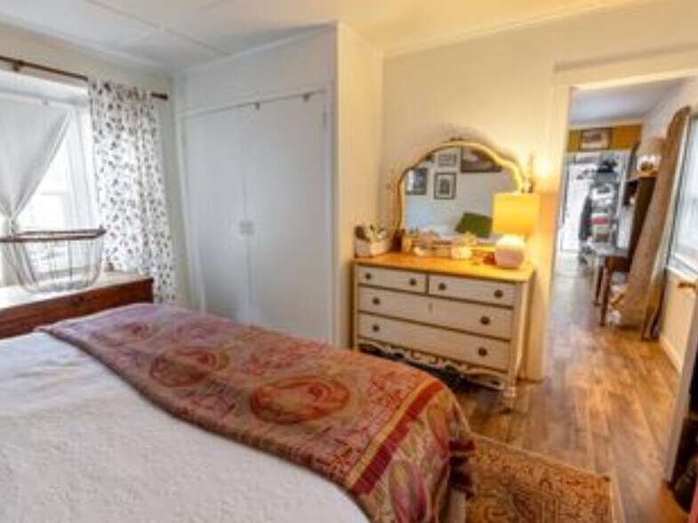 More Photos Of 239 Main St, Killingly Apartments For Sale