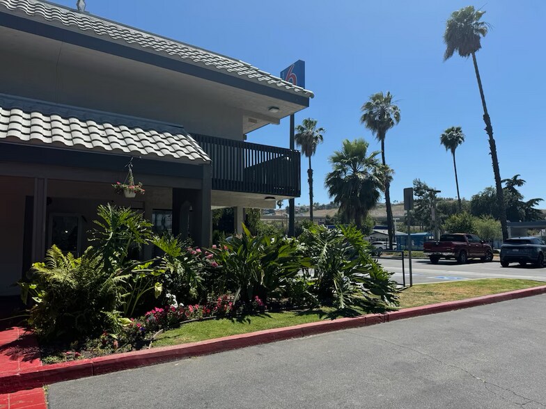 More Photos Of 2470 S Garey Ave, Pomona Hotel For Sale