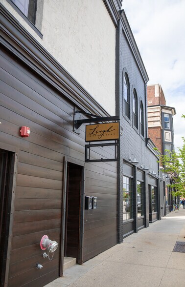 More Photos Of 443 E Grand Ave, Beloit Storefront Retail Office For Lease