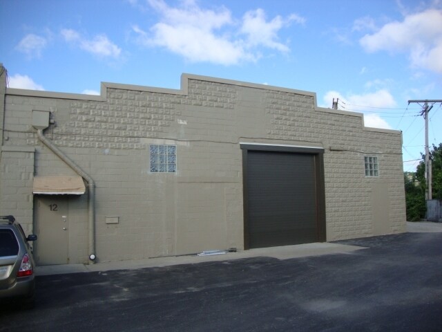 More Photos Of 9100 W Plainfield Rd, Brookfield Warehouse For Lease