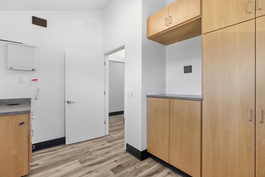 More Photos Of 47 Penny Ln, Watsonville Medical For Sale