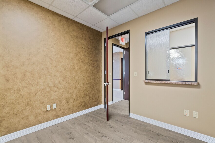 More Photos Of 3115 College Park Dr, Conroe Medical For Lease