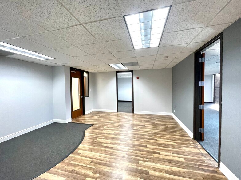 More Photos Of 7703 N Lamar Blvd, Austin Loft Creative Space For Sale