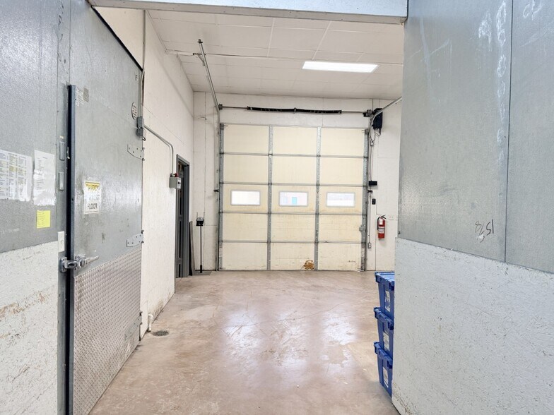 More Photos Of 302 S Broadway St, Jamesport General Retail For Sale