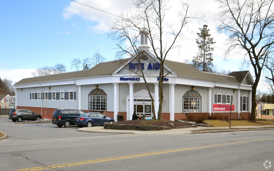 Primary Photo Of 238 Hooker Ave, Poughkeepsie Drugstore For Lease