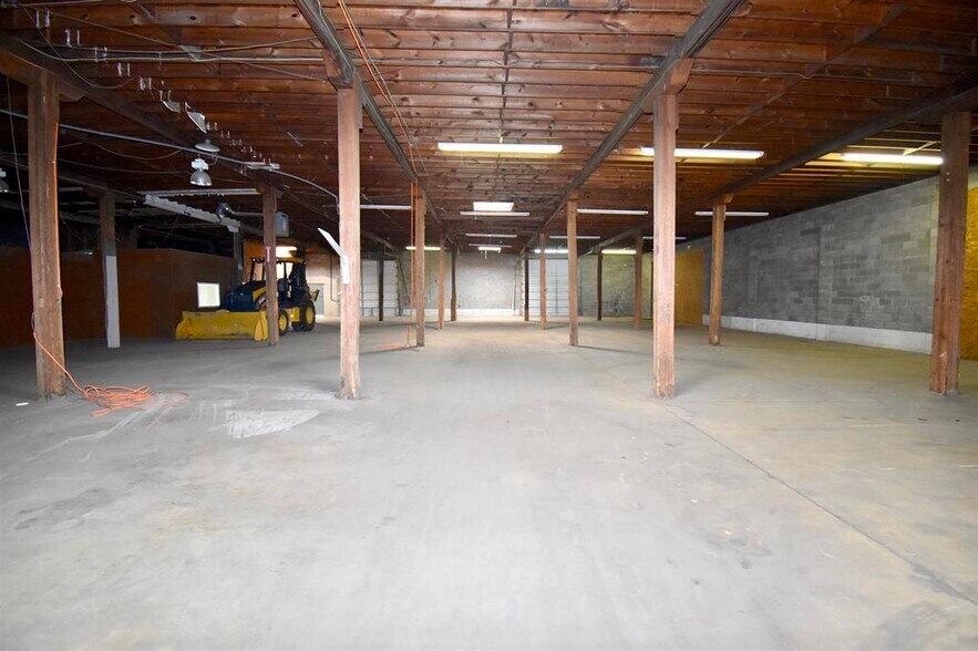 More Photos Of 205 Bellvue St, Jackson Warehouse For Lease