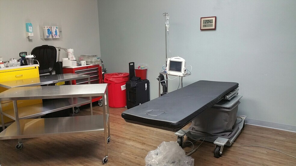 More Photos Of 1000 Executive Dr, Oviedo Medical For Lease