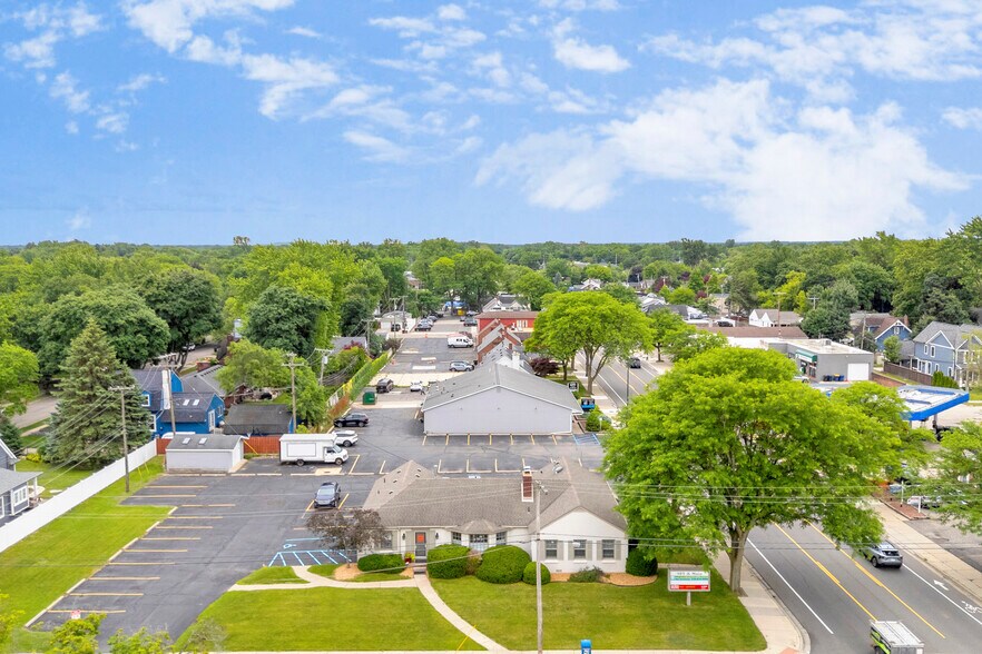 More Photos Of 915-919 S Main St, Plymouth Office For Sale