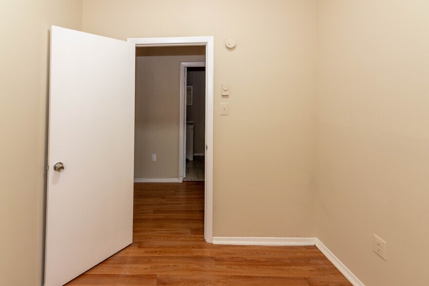 More Photos Of 3901 Dorchester Rd, Baltimore Apartments For Sale