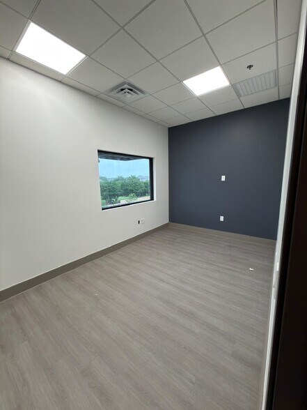 More Photos Of 15301 Ronald Reagan Blvd, Leander Coworking Space