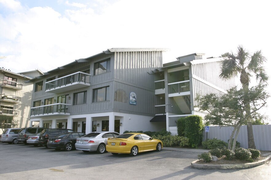 More Photos Of 2210 S Front St, Melbourne Office For Lease