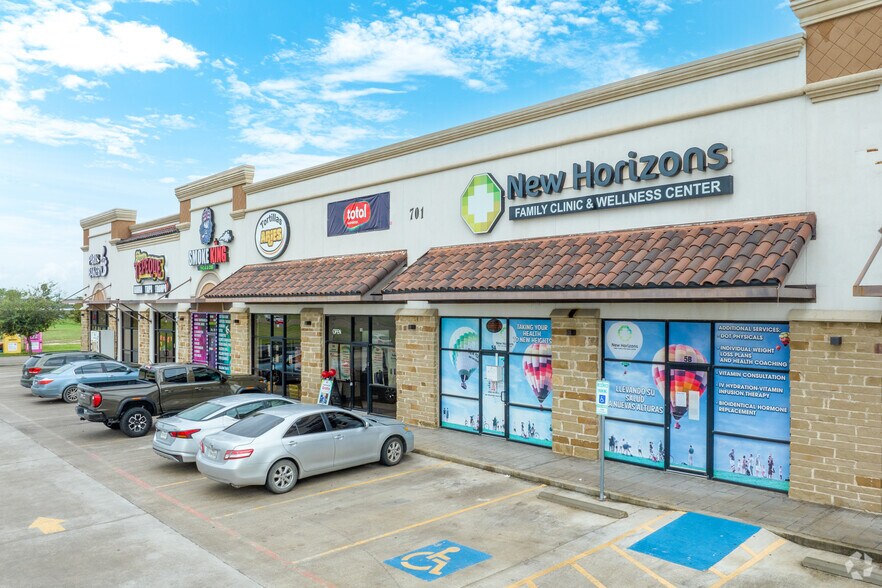 More Photos Of 701 E Nolana Loop, Pharr Storefront For Sale