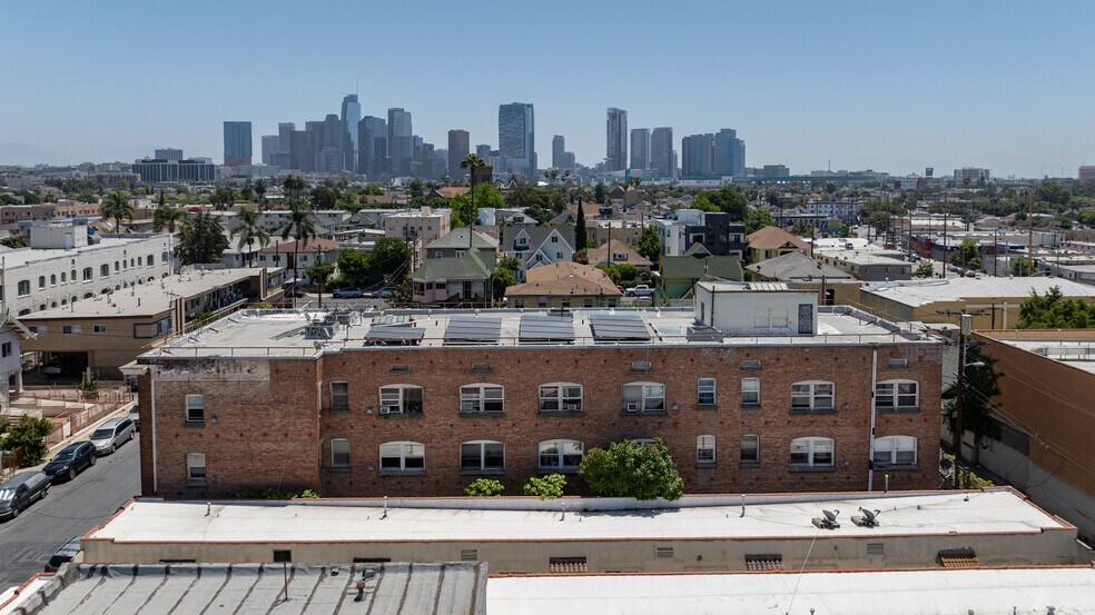 More Photos Of 2222 W 15th St, Los Angeles Apartments For Sale