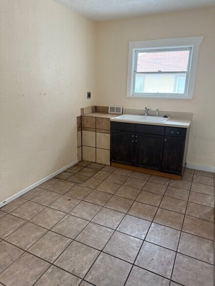 More Photos Of 7604 S Redwood Rd, West Jordan Office For Sale