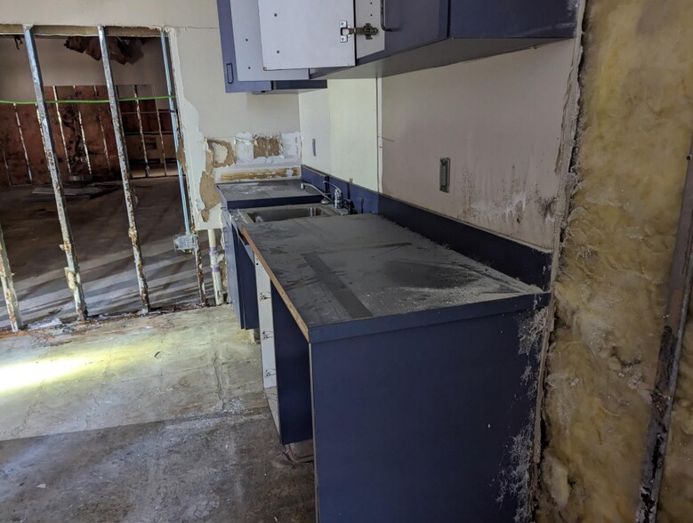 More Photos Of 901 Westlake Mall, Bessemer Medical For Sale