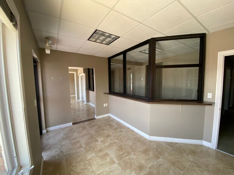 More Photos Of 131-137 Keveling Dr, Saline Medical For Sale