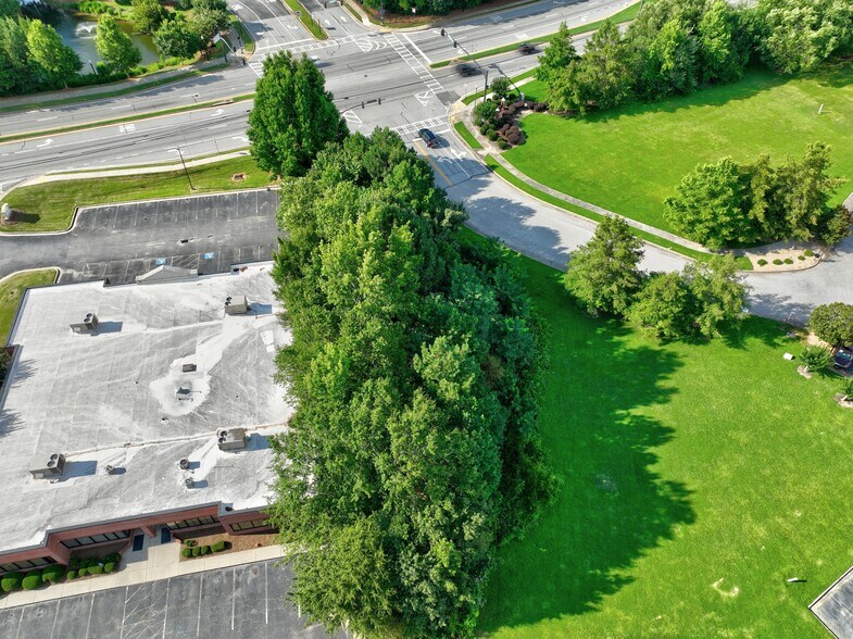 More Photos Of 500 W Lanier Ave, Fayetteville Land For Lease