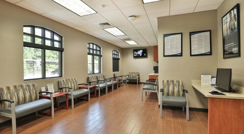 More Photos Of 601 Rockmead Dr, Kingwood Medical For Sale