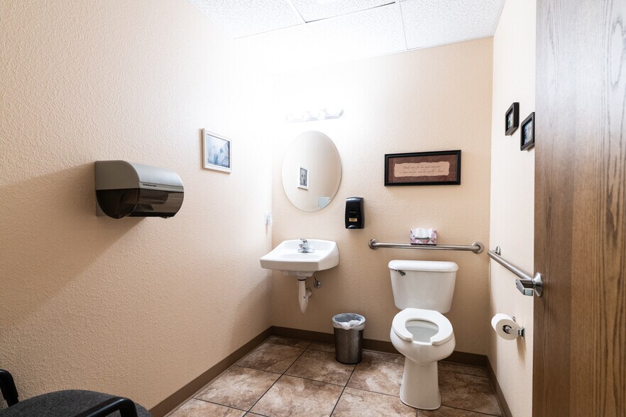 More Photos Of 2472 Patterson Rd, Grand Junction Storefront Retail Office For Sale