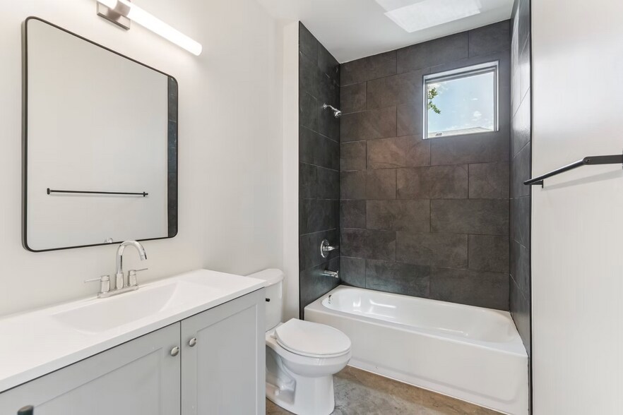 More Photos Of 1540 NW 30th St, Oklahoma City Apartments For Sale