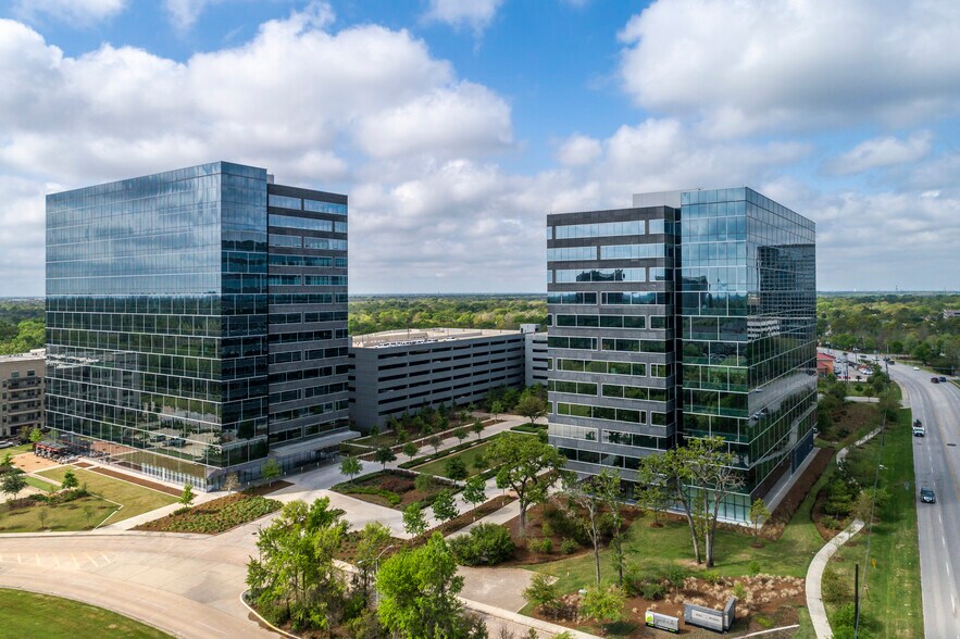 More Photos Of 15375 Memorial Dr, Houston Office For Lease