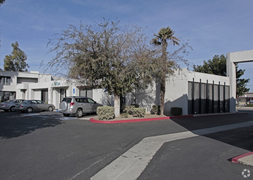 More Photos Of 12755 Brookhurst St, Garden Grove Office For Lease
