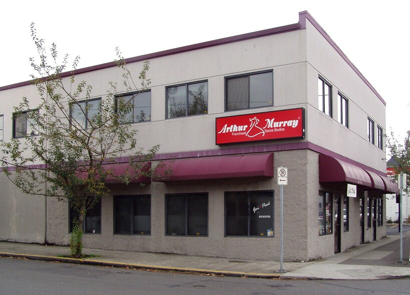 More Photos Of 2518-2524 NE Broadway St, Portland Office For Lease