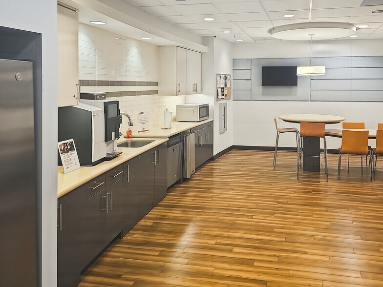 More Photos Of 4000 Faber Place Dr, North Charleston Coworking Space