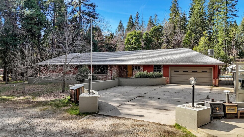 More Photos Of 14724 N Bloomfield Rd, Nevada City Flex For Sale