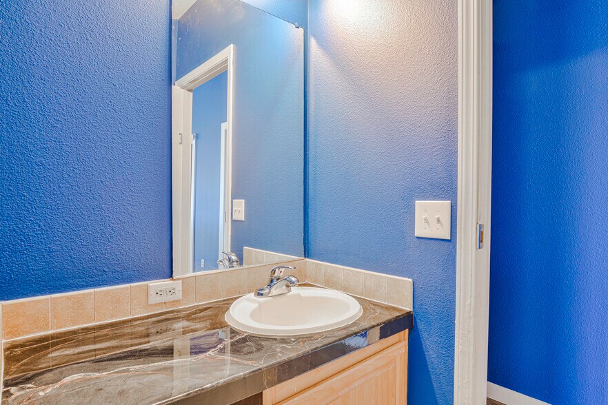 More Photos Of 11350 Lane 12 N, Hooper Flex For Sale