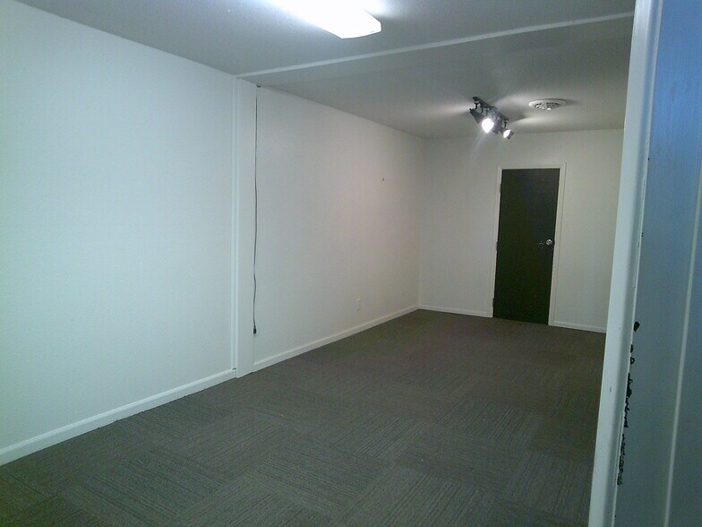 More Photos Of 165 N Main St, Mount Angel Storefront Retail Office For Sale