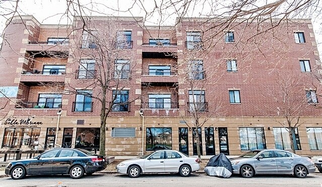 More Photos Of 4651 N Greenview Ave, Chicago Apartments For Lease