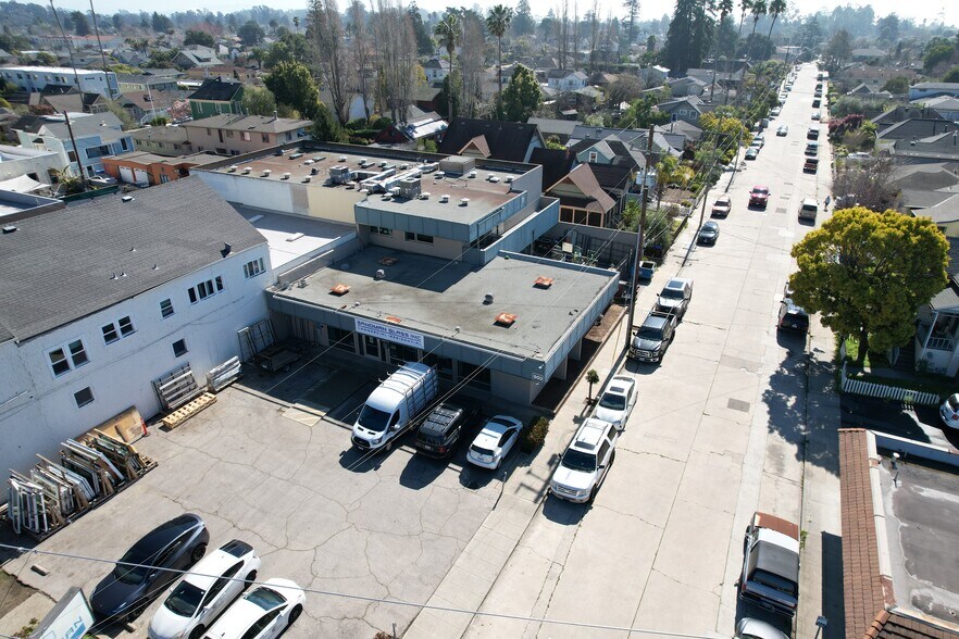 More Photos Of 902 Soquel Ave, Santa Cruz Freestanding For Sale