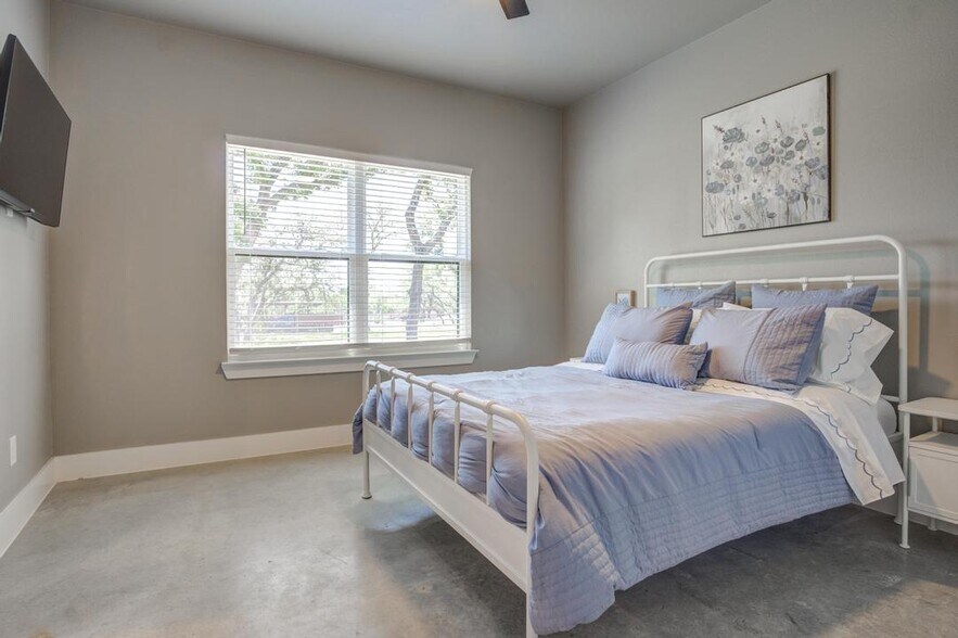More Photos Of 30652 Oakview Rd, Bulverde Apartments For Sale