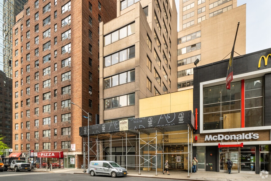 More Photos Of 150 E 58th St, New York Office For Lease
