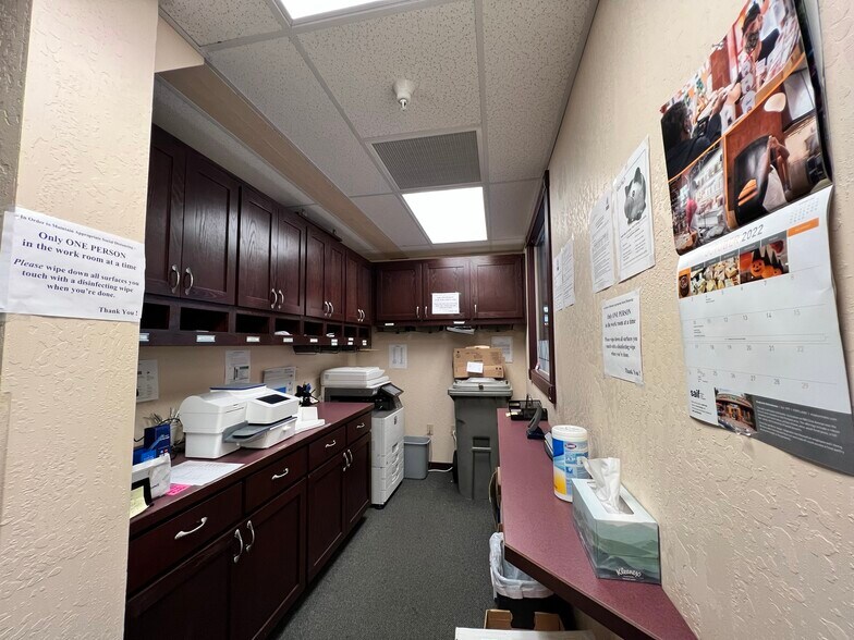 More Photos Of 142 W 8th Ave, Eugene Office For Lease